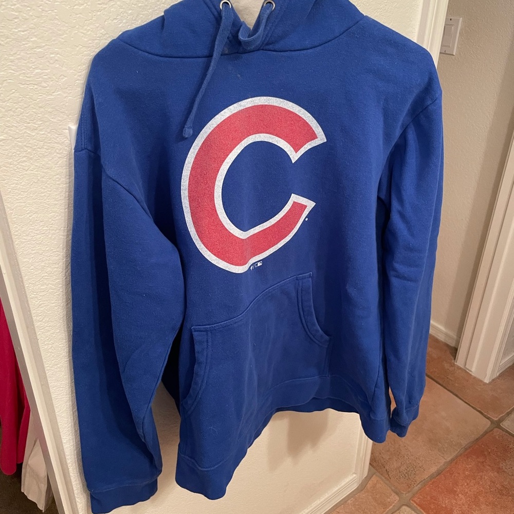 Cubs sweatshirt size L